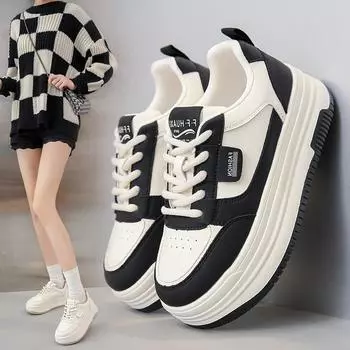 Женская осенне-зимняя новая черно-белая супермягкая спортивная и любительская обувь с толстой кожаной подошвой, увеличивающая рост 35 чёрный