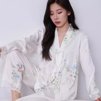 Женская пижама из атласного шелка с цветочным принтом, комплект из 2 предметов, длинные рукава и брюки, домашний комплект с V-образным вырезом, сексуальная пижама, которую можно носить на улице M
