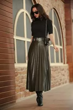Женская плиссированная кожаная юбка длины миди с поясом