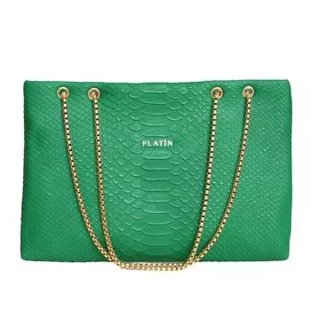 Женская повседневная модель со стильной сумкой