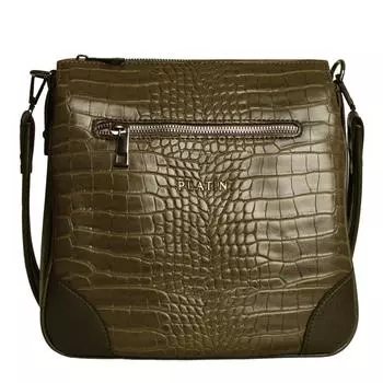 Женская повседневная модель со стильной сумкой