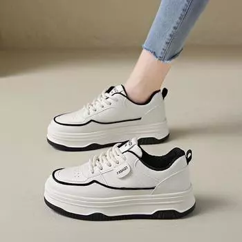 Женская повседневная обувь 2024 года, летняя новая модная обувь на платформе для активного отдыха, дышащая белая обувь для бега на толстой подошве, повседневная спортивная вулканизированная обувь 35 чёрный