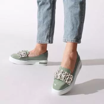 Женская повседневная обувь из мятой лакированной кожи мятно-зеленого цвета с камнями