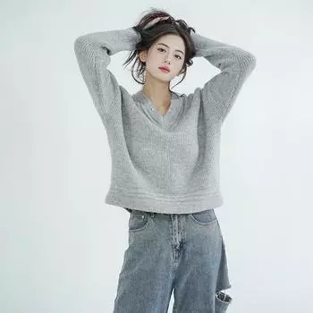 «Женская пушистая серая куртка-свитер с вырезом в форме сердца — свободный крой, верхняя одежда на осень/зиму» One Size серый