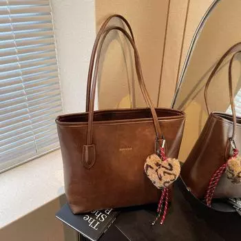 Женская ретро-модная сумка через плечо большой вместимости 2024 года для работы и поездок на работу brown. 36*14*28 коричневый