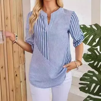 Женская рубашка повседневная в полоску сшитая сложенная расстегнутая V-образный вырез рукав три четверти блузка топ S светло-синий