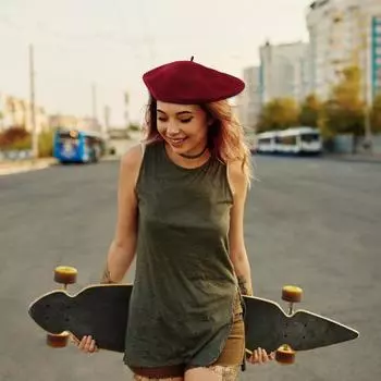 Женская шапка-берет однотонная эластичная теплая мягкая шляпа художника осень-зима кофейный