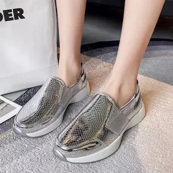 Женская спортивная обувь, весна-осень 2024, кроссовки из искусственной кожи с круглой головкой на платформе, туфли на танкетке для женщин, кроссовки без шнуровки 40 розовый