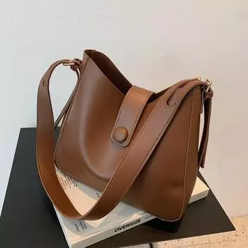 Женская сумка большой вместимости, универсальная сумка через плечо в стиле ретро, новая модная и нишевая сумка 2021 года подмышками, модная сумка-ведро через плечо