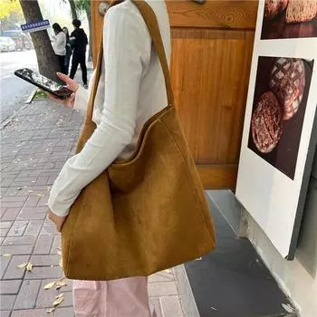 Женская сумка большой вместимости в стиле ретро, новинка весны 2024, корейская студенческая сумка на плечо для отдыха, текстурная дорожная сумка-тоут