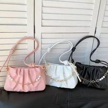 Женская сумка через плечо из искусственной кожи с цепочкой и бусинами, гладкая застежка-молния, плиссированная регулируемая глянцевая сумка большой вместительности чёрный