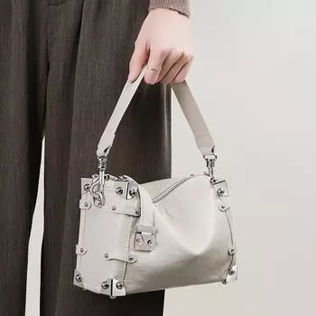 Женская сумка через плечо из кожи с заклепками 2023 года — шикарный квадратный дизайн Soft Box, первый слой Lazy Style грязно-белый