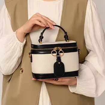 Женская сумка через плечо Оригинальная женская сумка через плечо Роскошная цепочка через плечо Маленькая дизайнерская женская модная сумка 18x9x14cm бежевый