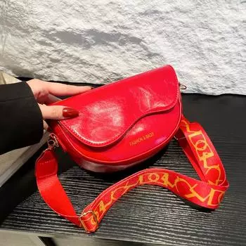 Женская сумка через плечо популярная фактура ретро сумка-мессенджер повседневная женская 2024 новая модная сумка-седло для поездок на работу прилив чёрный