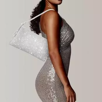 Женская сумка через плечо с квадратной пряжкой и дрелью чёрный