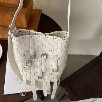 Женская сумка через плечо, сумка-ведро с бахромой из искусственной кожи, индивидуальная сумка через плечо в стиле ретро с заклепками в стиле мотоцикла