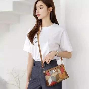 Женская сумка через плечо в винтажном этническом стиле с геометрическим узором в стиле пэчворк и внутренними карманами синий