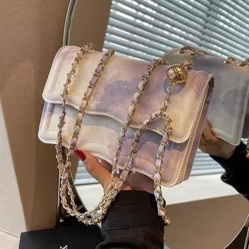 Женская сумка имеет простую фактуру и стиль сумки в иностранном стиле.. Женская маленькая квадратная сумка через плечо на одно плечо с изысканной цепочкой розовый