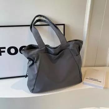 Женская сумка из холста, новая модель 2024 года, популярная в этом году, вместительная сумка-тоут, сумка для отдыха на весну и учебы через плечо чёрный