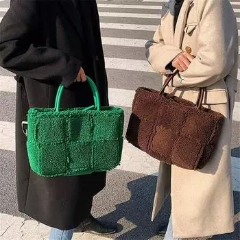 Женская сумка из искусственного меха, тканая большая сумка из овечьей шерсти, роскошные сумки на плечо, женские модные зимние сумки 2023, большая вместительная сумка с верхней ручкой (30cm Max Length 50cm) чёрный