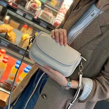 Женская сумка из натуральной кожи. Ретро и нишевая сумка на одно плечо. Сумка через плечо. Модная и универсальная женская сумка. белый