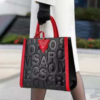 Женская сумка из натуральной кожи с буквенным принтом, новая, большая вместимость, контрастная кожаная сумка через плечо чёрный