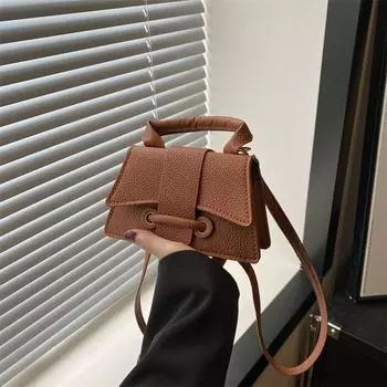 Женская сумка-мессенджер с текстурой 2024 года, весна, новая универсальная сумка через плечо, темперамент, маленькая квадратная сумка для женщин чёрный