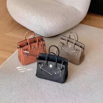 Женская сумка-мотоцикл из натуральной кожи в стиле ретро 2024 года - геометрический дизайн с цепочной отделкой 25cm x 12cm x 19cm