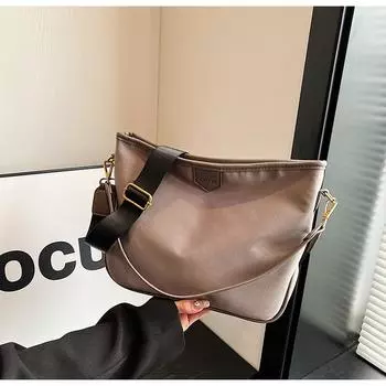 Женская сумка нейлоновая повседневная сумка для поездок на работу мягкая поверхность большая вместимость сумка через плечо подмышкой простая сумка-мессенджер 33*10*22 серый