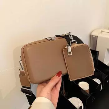 Женская сумка Niche design 2024, новая женская сумка-коробка с широким плечевым ремнем, на молнии, сумка-мессенджер три в одном хаки