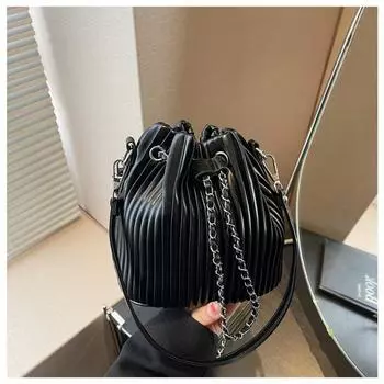 Женская сумка новая на плечо кроссбоди маленькая квадратная сумка плиссированная сумка высококлассная сумка-ведро универсальная чёрный