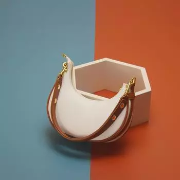 Женская сумка-полумесяц подмышкой - роскошный нишевый дизайн, коллекция лето 2025, легкая роскошная сумка через плечо