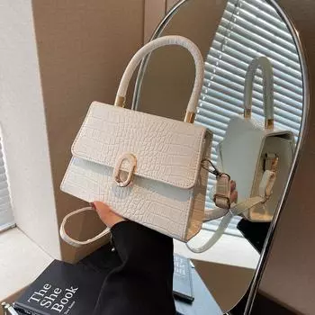 Женская сумка с крокодиловым узором 2024 года, новая иностранная универсальная сумка через плечо, женская модная текстура, портативная маленькая квадратная сумка чёрный