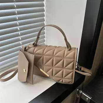 Женская сумка с вышивкой ромбами, модная маленькая женская сумка через плечо 2024 года, текстура популярной в этом году портативной небольшой квадратной сумки чёрный