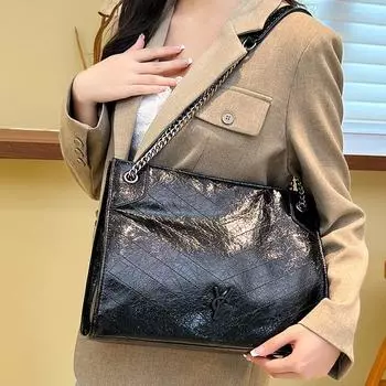 Женская сумка-тоут Commuter 2024: Большая вместительная сумка через плечо с цепочным дизайном чёрный