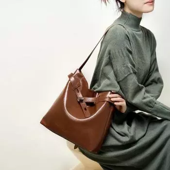 Женская сумка-тоут из натуральной кожи большой вместимости — оригинальный дизайн для работы и поездок на работу 28*9*30 чёрный