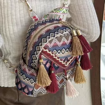 Женская сумка в этническом стиле 2024 года, легкий женский рюкзак с бахромой, сумка-мессенджер для путешествий, модный универсальный маленький рюкзак красный