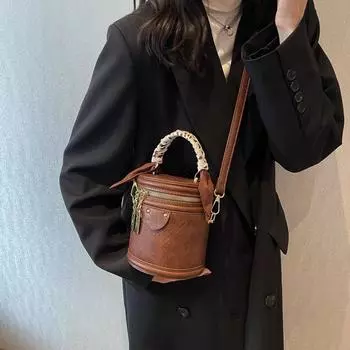 Женская сумка в корейском стиле, осень/зима 2024, новая повседневная минималистичная сумка через плечо, повседневная ручная сумка-ведро, нишевая сумка через плечо