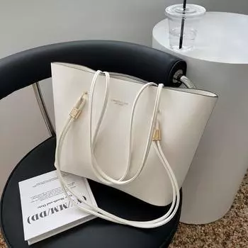 Женская сумка в западном стиле, лето 2023, новая модная простая портативная сумка через плечо большой вместимости, дорожная сумка-тоут M чёрный