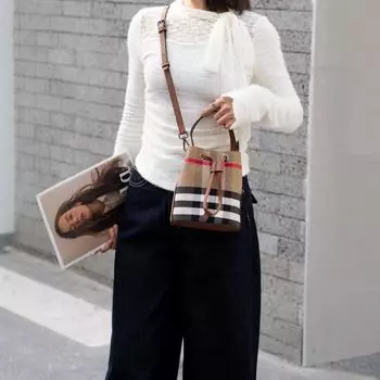 Женская сумка-ведро из натуральной кожи - телячья кожа с перекрестными краями и клетчатая ткань, классический стиль.