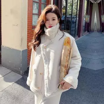 Женская свободная короткая бежевая шуба S