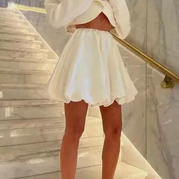 Женская юбка-баллон плиссированная однотонная эластичная высокая талия Свободная атласная мини-юбка трапециевидной формы с гладкой поверхностью для свиданий, вечеринок, поездок на работу, отдыха L белый