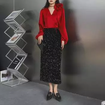 Женская юбка Maillard из бархата с пайетками - легкая роскошь, обильно украшенная, разрез сзади, средняя длина, прямой крой M чёрный