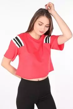 Женская укороченная футболка в рубчик Цветок граната