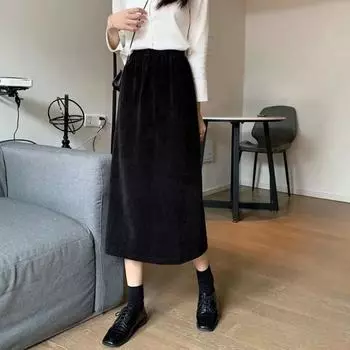 Женская вельветовая юбка миди: Стройнящее А-силуэтное платье с высокой талией и разрезом для моды Осень/Зима 2023. L чёрный