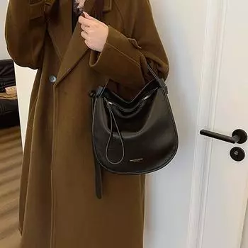 Женская вместительная городская простая модная сумка-мессенджер через плечо в стиле ретро чёрный