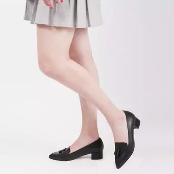 Женская зимняя обувь, черная обувь из натуральной кожи с пряжкой и кисточками, на низком квадратном каблуке, обувь нового сезона 2021-22 гг.