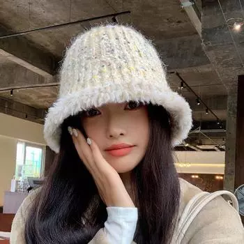 Женская зимняя полосатая плюшевая вязаная шапка с защитой ушей и дизайном, открывающим лицо коричневый