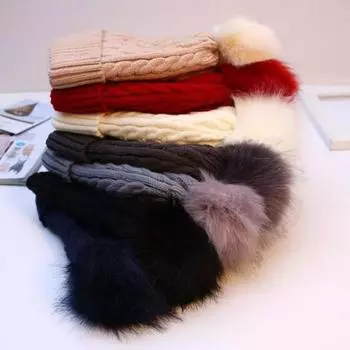 Женская зимняя шерстяная шапка с косами и помпоном, теплая женская шапка с помпоном розовый