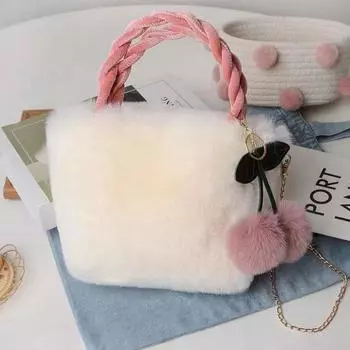 Женская зимняя симпатичная сумка из плюша вишневого цвета с цепочкой через плечо